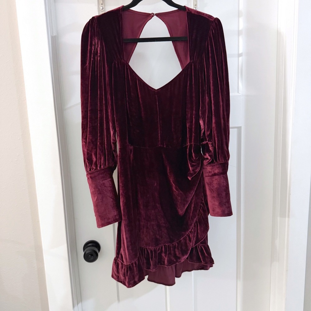 Reformation sz 6 Fortune Velvet Wrap Mini Dress Burgundy Plum Long Sleeve Ruffle